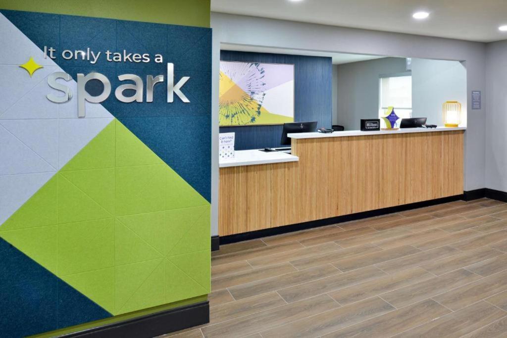 Spark By Hilton Spring Lake Fayetteville Extérieur photo